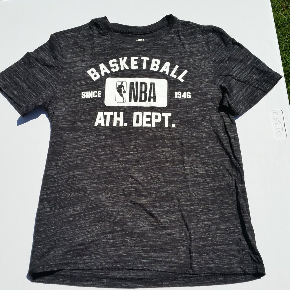NBA Graphic Tee - L